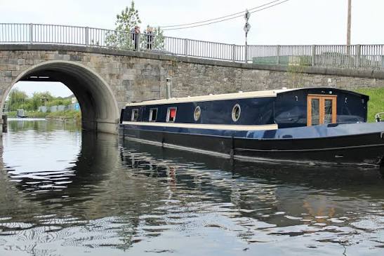 BARGE TRIP SALLINS NAAS CO KILDARE