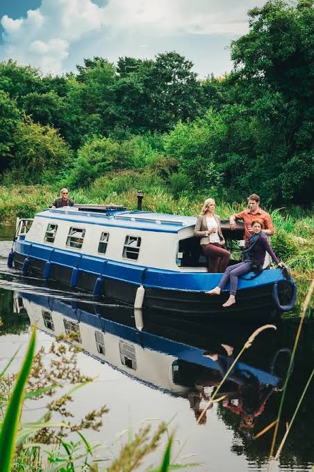 BARGE TRIP SALLINS NAAS KILDARE