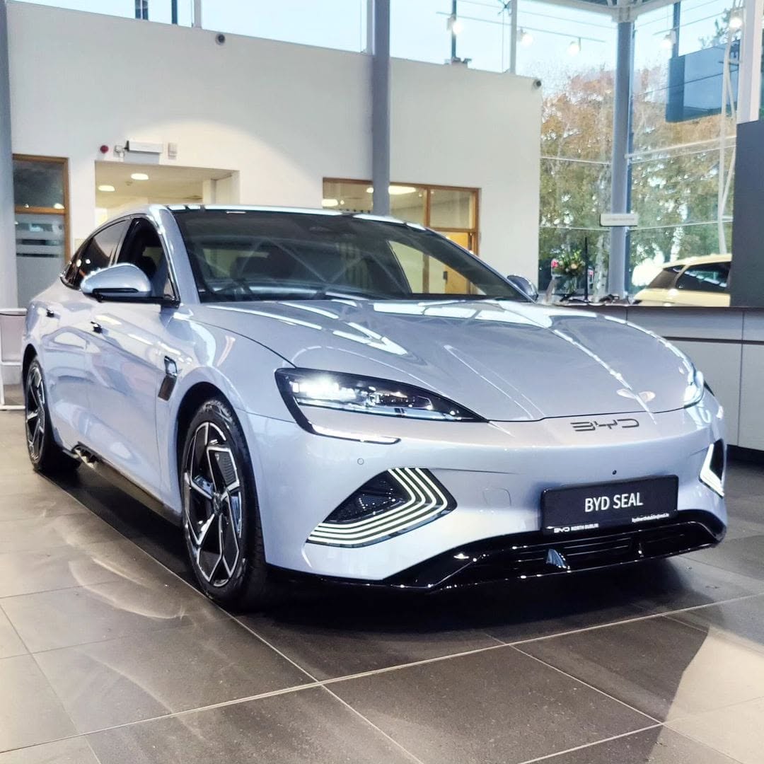 BYD NORTH DUBLIN CAR SHOWROOM DUBLIN IRELAND NEW CARS